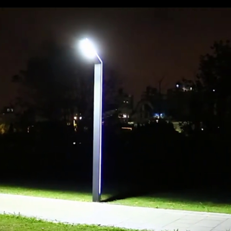 Garden Pillar Light Solar Powe - Power Tools Zones recensione e prezzo